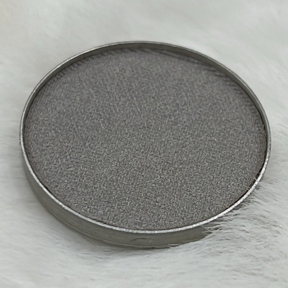 L'Bri Pearl (Shimmer) Eyeshadow Refill/Single - Chrome (41-CH) (Magnetic Pan) - Picture 2 of 5